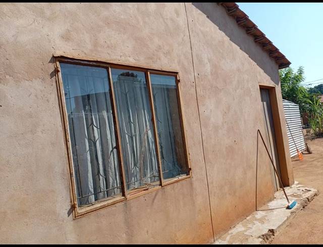 2 BEDROOM HOUSE FOR SALE IN SOSHANGUVE SOUTH